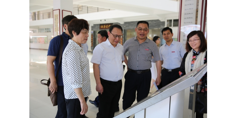 屈广清校长到文传学院调研指导