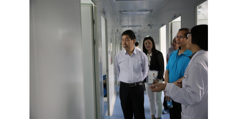 市政协副主席李冀平参观药物制剂实训中心