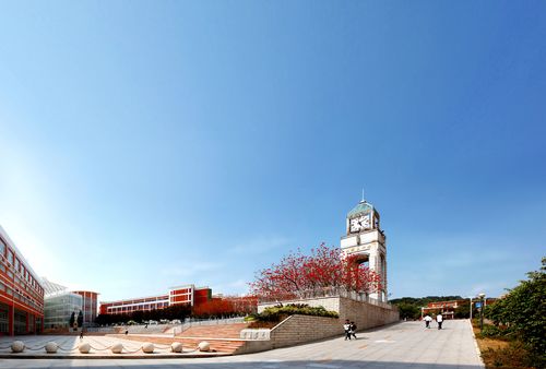 泉州师范学院钟楼 蒋双霖摄